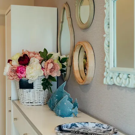 Flowers & Oporto House Holiday home