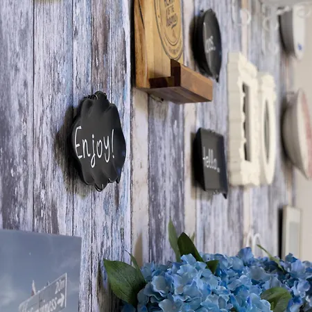 Flowers & Oporto House *