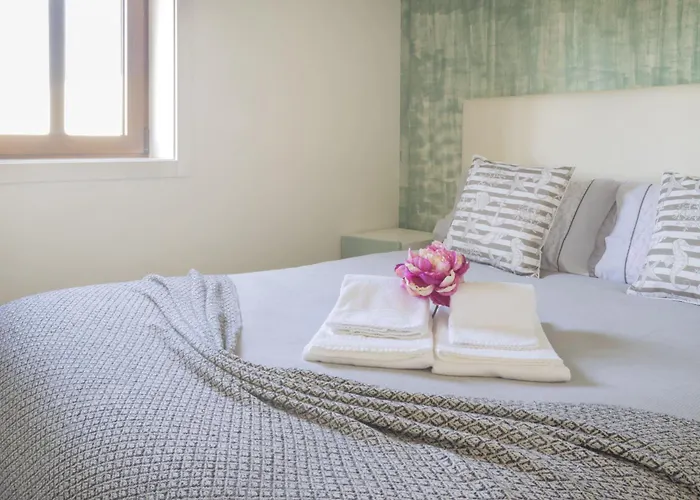 Flowers & Oporto House