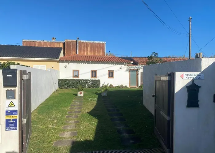 Flowers & Oporto House Ferienhaus Valadares (Vila Nova de Gaia, Porto)