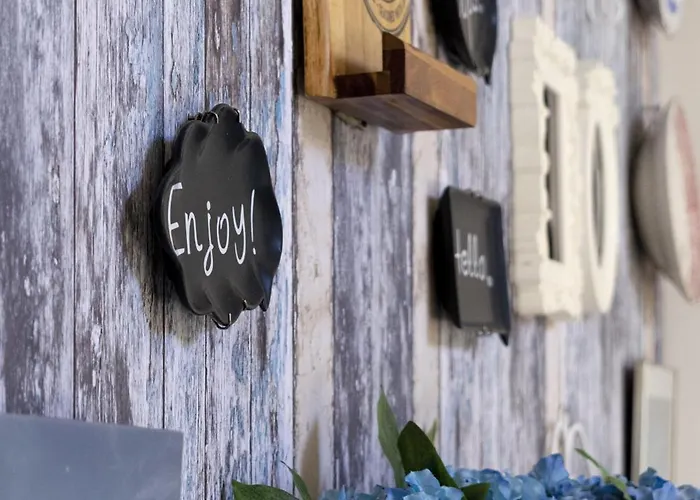 Flowers & Oporto House *